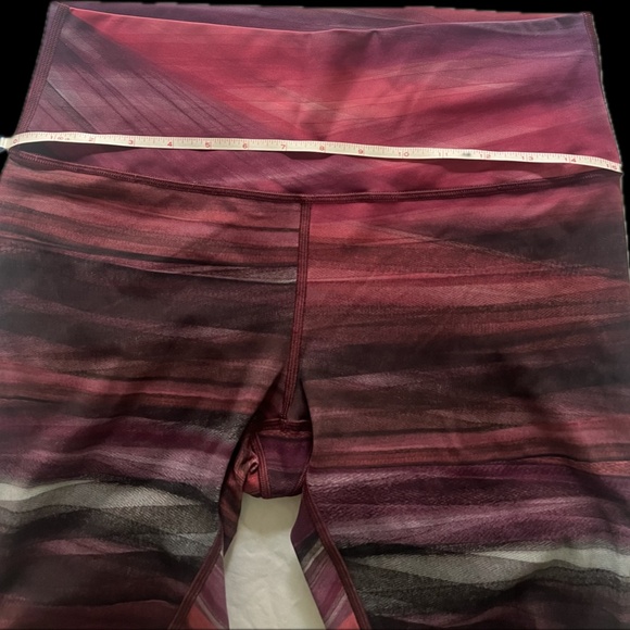 Lululemon Wunder Under Leggings - Picture 8 of 10